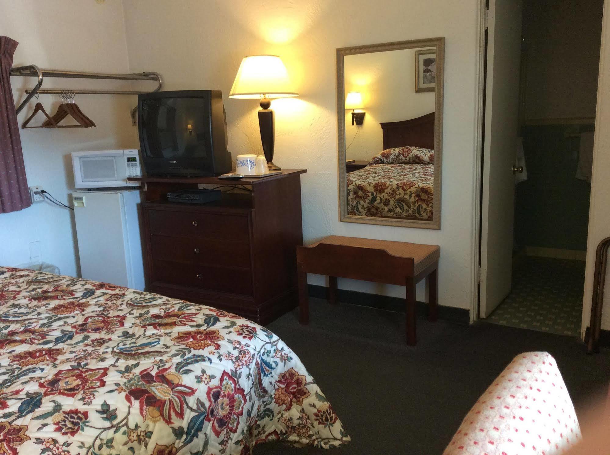 Hotel Salem-Roanoke I-81 -Listing Partner Bagian luar foto